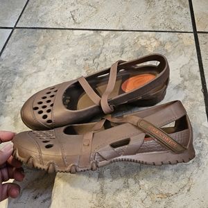 Skechers Womens Size 9 Mary Jane Wedge Flats Croc Like Brown Adjustable Strap